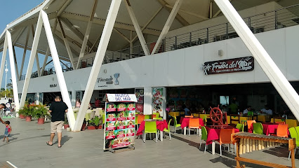 Malecón de Las Palmas - Patio de Comidas