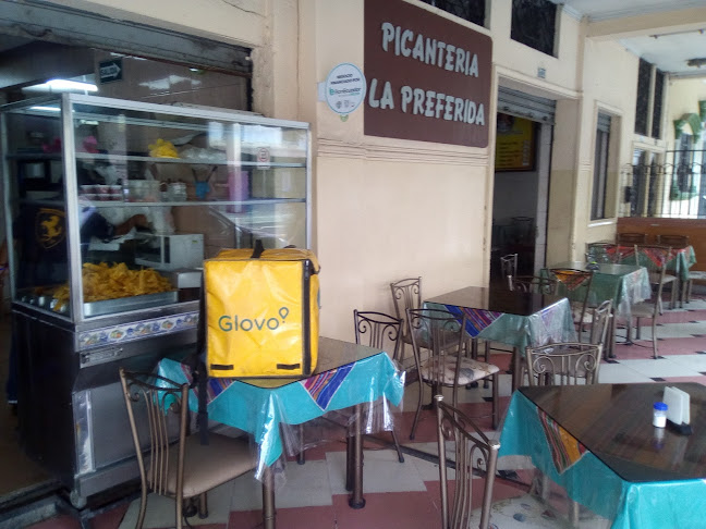 Esmeraldas 1704, Guayaquil 090311