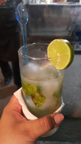 Opinii despre Coctelitos Saltamontes în Santa Elena - Gastronomía y hostelería