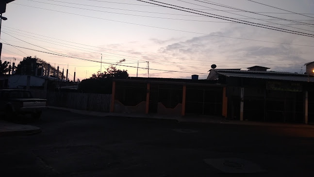 Los Esteros ''Barrio Jaime Chavez Gutierrez'' - Gastronomía y hostelería