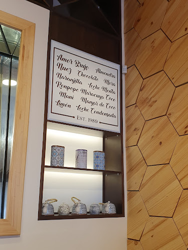 HELADOS LA TIENDA Parque Calderon