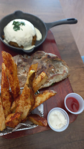 RECLUTAS WINGS & BEER - Guayaquil