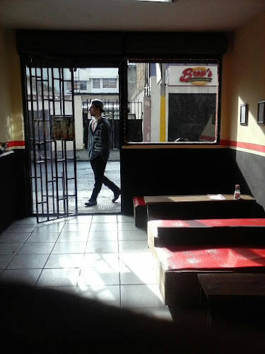 Opinii despre Pub Bar în Quito - Gastronomía y hostelería