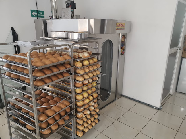 Opinii despre Costandina Panadería y Pastelería în Manta - Gastronomía y hostelería