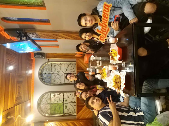 aLabuena Bar & Lounge