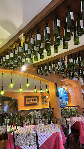 Urdesa Central Av. Las monjas #214 entre calle 1era y, Calle Segunda, Guayaquil 090507