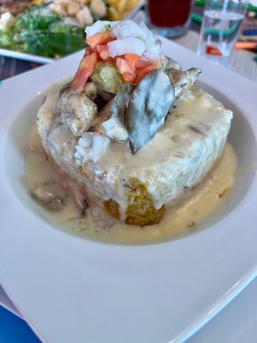 Puerto Moro, Urdesa - Gastronomía y hostelería