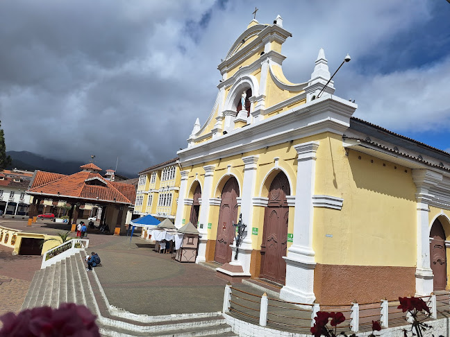 loja-ecuador Bolivar entre Mercadillo y Lourdes CC EL ROSAL, Loja 110102