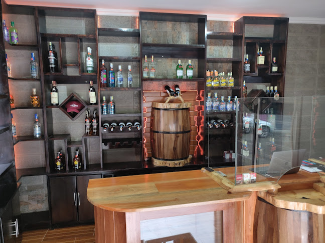 JH2G+29H, Baños de Agua Santa 180250