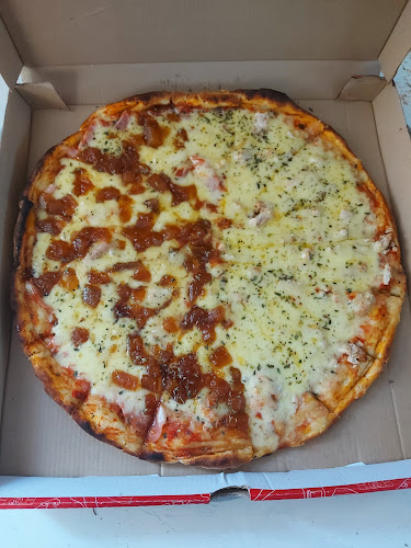 PIZZA Y MAS......... - Gastronomía y hostelería