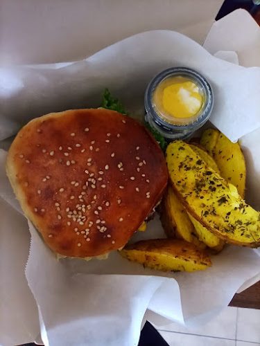 González Suárez 198-40 y, Loja 110109