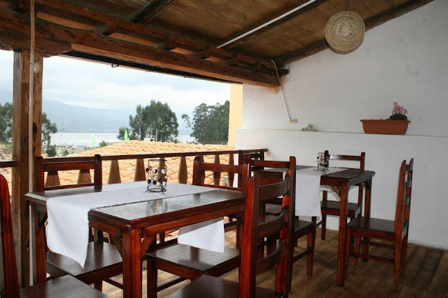 Opinii despre Restaurante La Casa de Mis Viejos în González Suárez - Gastronomía y hostelería