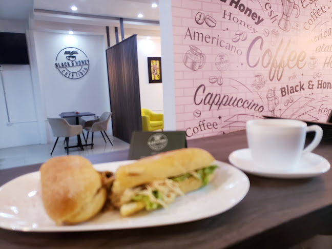 Opinii despre Black and Honey Cafe libro în Manta - Gastronomía y hostelería