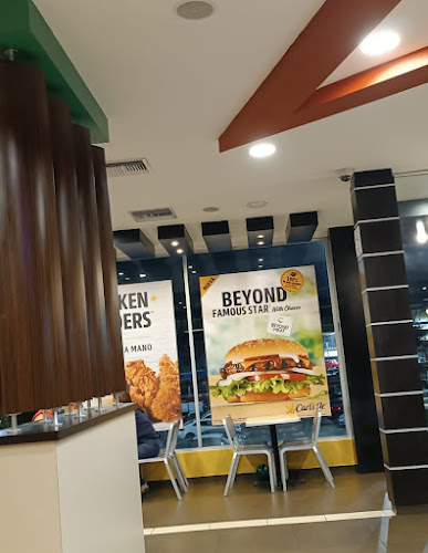 Carl's Jr. Alban Borja