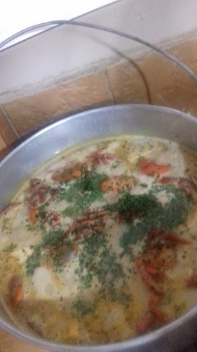 Opinii despre GOLDEN BURGER BAR RESTAURANTE KARAOKE în Ascazubi - Gastronomía y hostelería