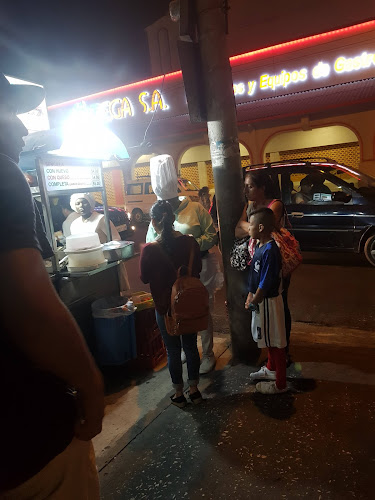 Comentarii opinii despre Las ricas hamburguesas de la Negrita Crucelina