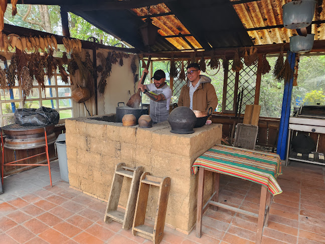 C. Pueblo de los Quitus, Cuenca 010109