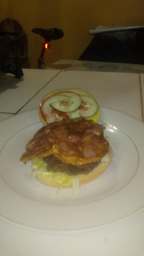 24 de Mayo, y, Pedro Carbo