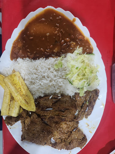 V5MR+P9X, 1ra Principal, Tonsupa