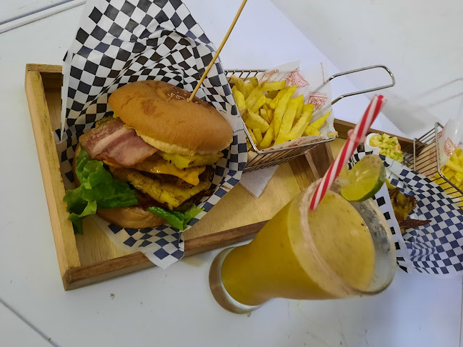 THE JOKER CLUB (BAR - RESTAURANTE)