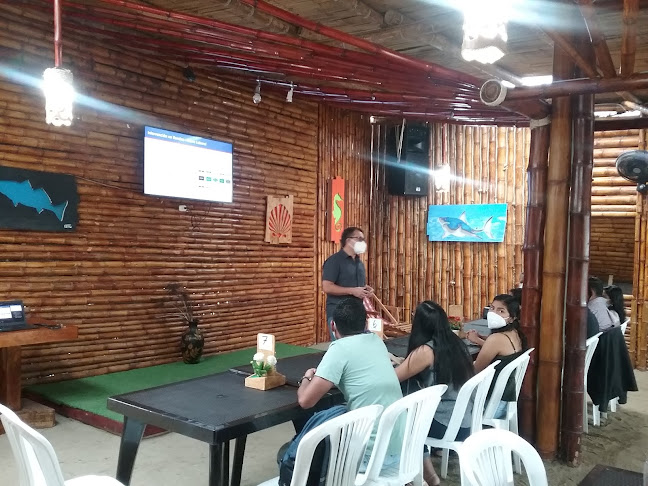 Av. Jambeli, y, Gral Villamil