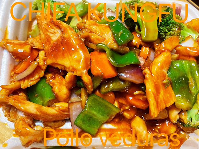 EC Latacunga Atahualpa y Ayacucho frente Aki del Sur