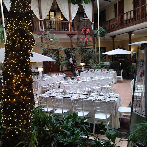 Presidente Borrero 844 y, Cuenca 010104