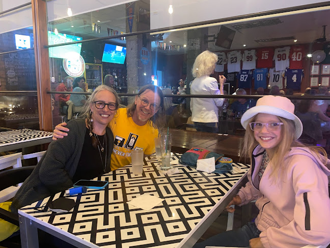 Comentarii opinii despre Common Grounds Sports Bar & Grill