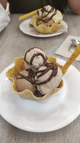 Opinii despre Bogati Baños Calle Maldonado în Baños de Agua Santa - Gastronomía y hostelería