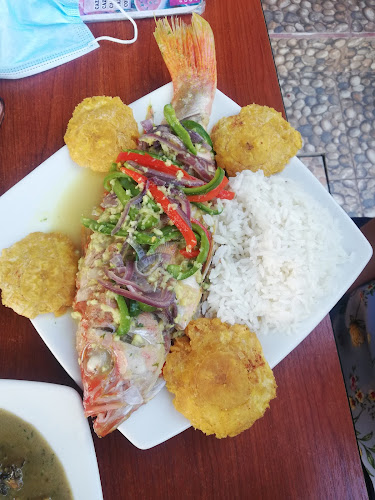 Opinii despre La Cima Discotec - "Vieja Guardia karaoke" în Echeandía - Gastronomía y hostelería