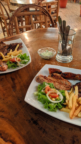 Opinii despre Asadero Doña Costilla Ahumada în Cumanda - Gastronomía y hostelería