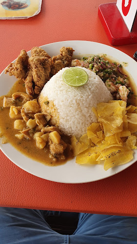 Vía Esmeraldas - Atacames, Tonsupa