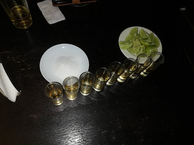 Opinii despre The Office Bar Restaurant în Guayaquil - Gastronomía y hostelería