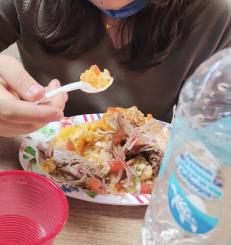 Patio de comidas mercado de Pelileo