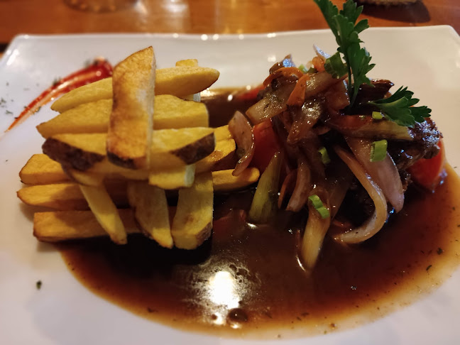 y Guido Chiriboga, C. Primera, Montañita 241702