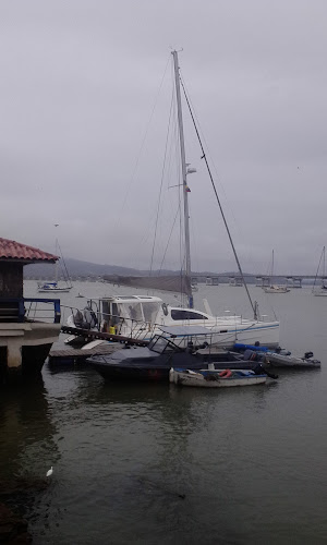 Opinii despre Puerto Amistad Marina în Bahía de Caráquez - Gastronomía y hostelería