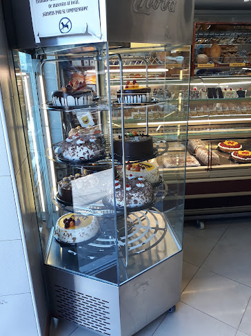 Panadería San Carlos - Quito