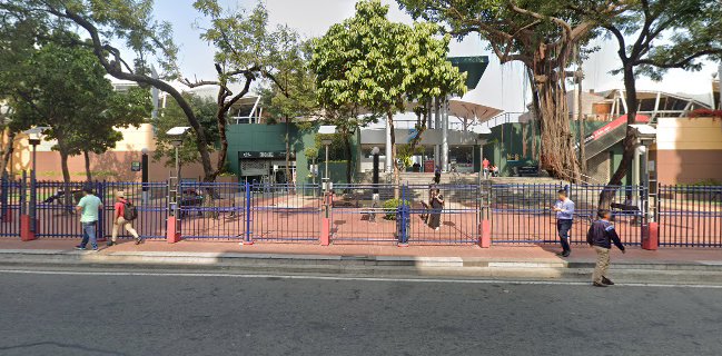 RECLUTAS WINGS & BEER