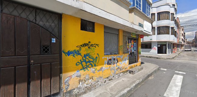 Heladería ice fruits y Panadería las mil espigas