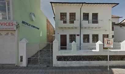 La Cueva bar & grill